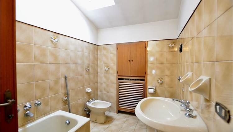 Bagno appartamento al piano secondo