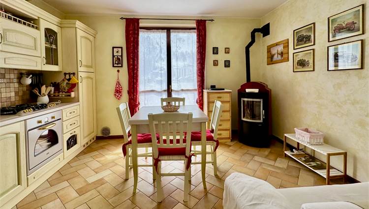 Soggiorno con angolo cottura