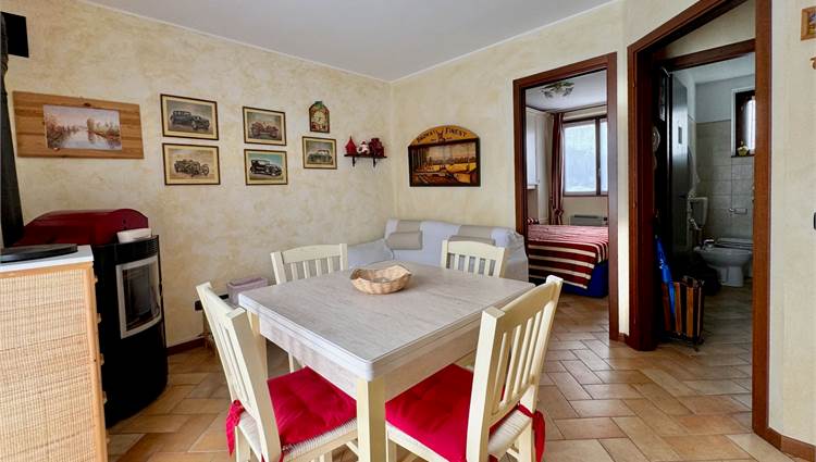 Soggiorno con angolo cottura