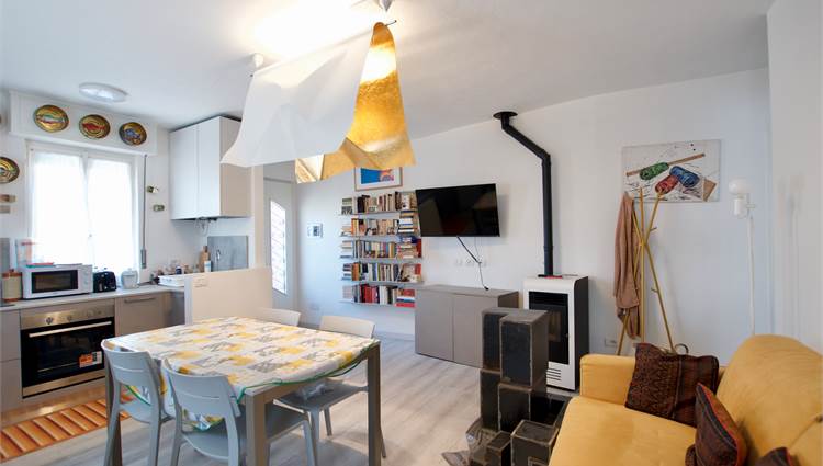 Soggiorno con angolo cottura