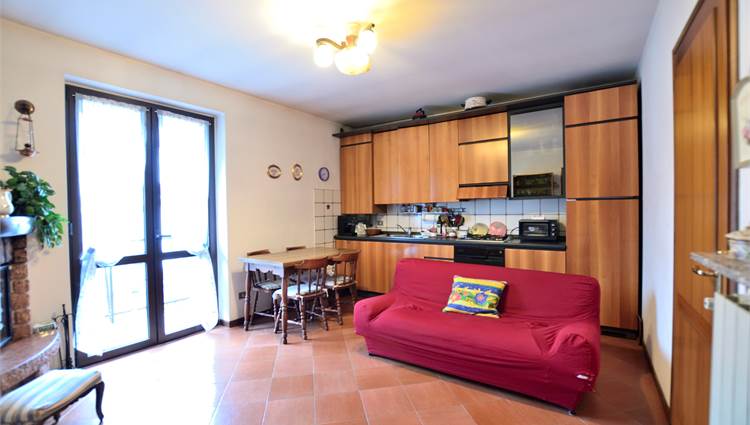 Soggiorno con angolo cottura