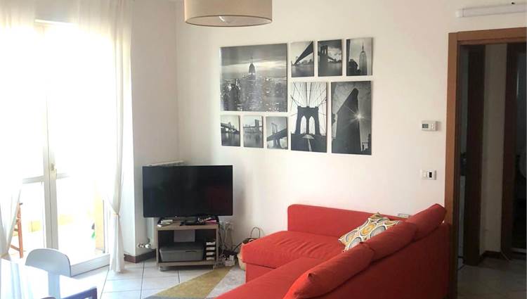 Soggiorno con angolo cottura